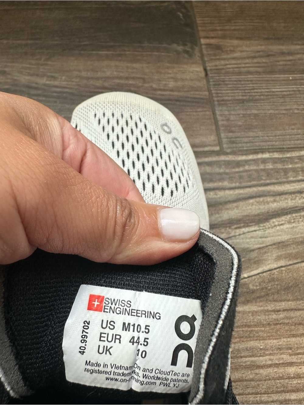 On Cloudswift Men's Athletic Shoes in White and Black - Picture 7 of 12